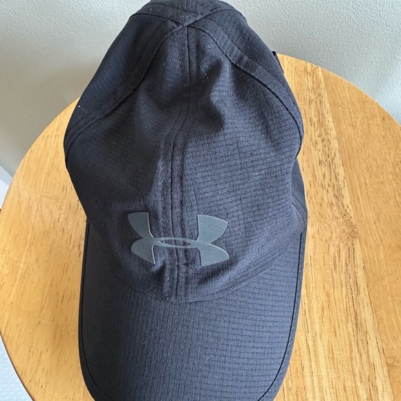 Under Armour Women’s Hat - Black - Adjustable - Picture 4 of 9